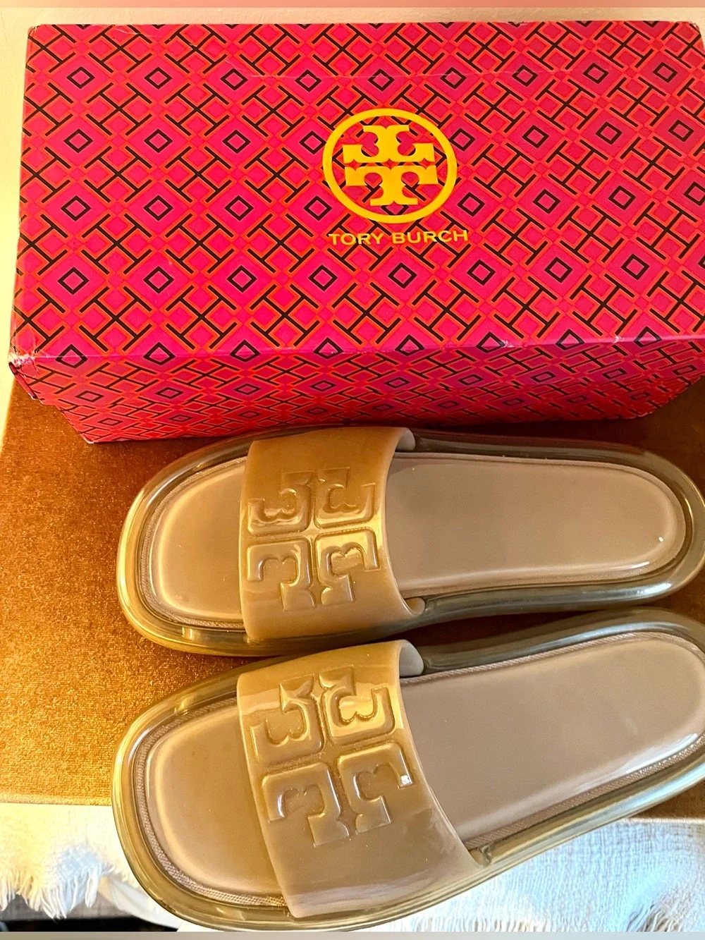 Tory Burch tory burch